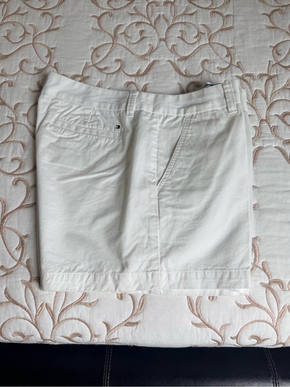 Tommy Hilfiger White Cotton Shorts with Striped Waistband